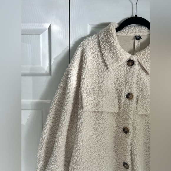 Sherpa Shacket - Picture 3 of 5